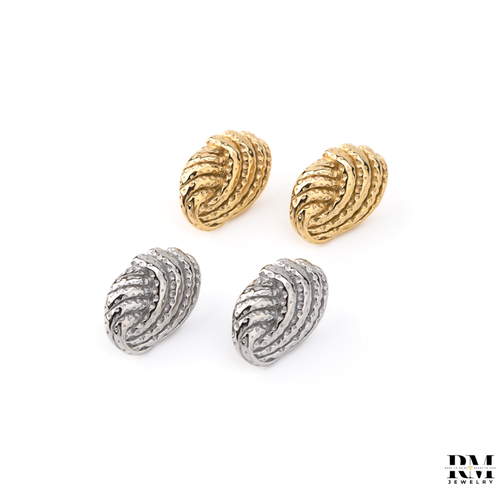 Brinco Concha Oval Trabalhada