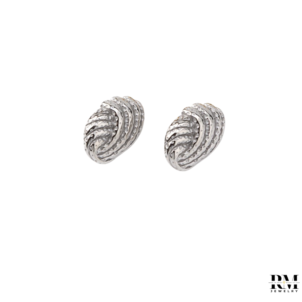 Brinco Concha Oval Trabalhada