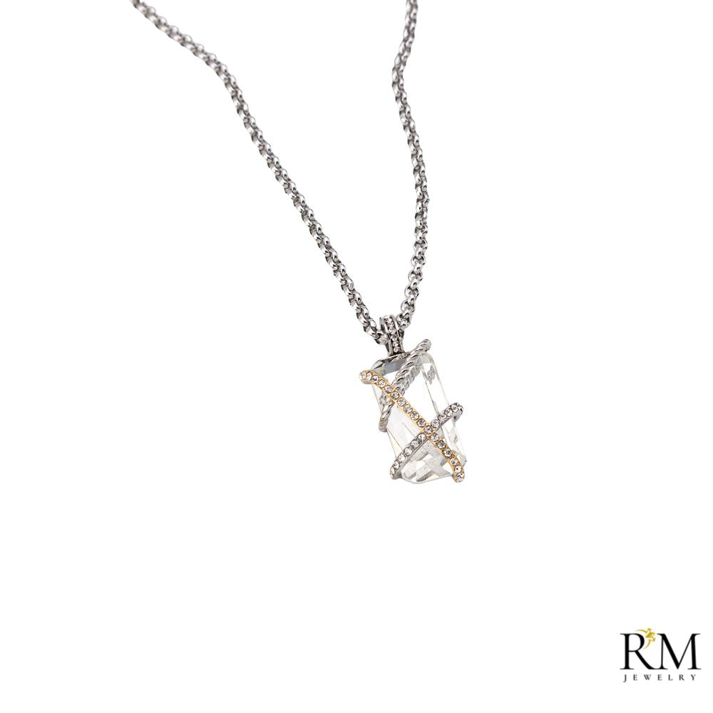 Colar com Pedra Branca Retangular e Zircónias