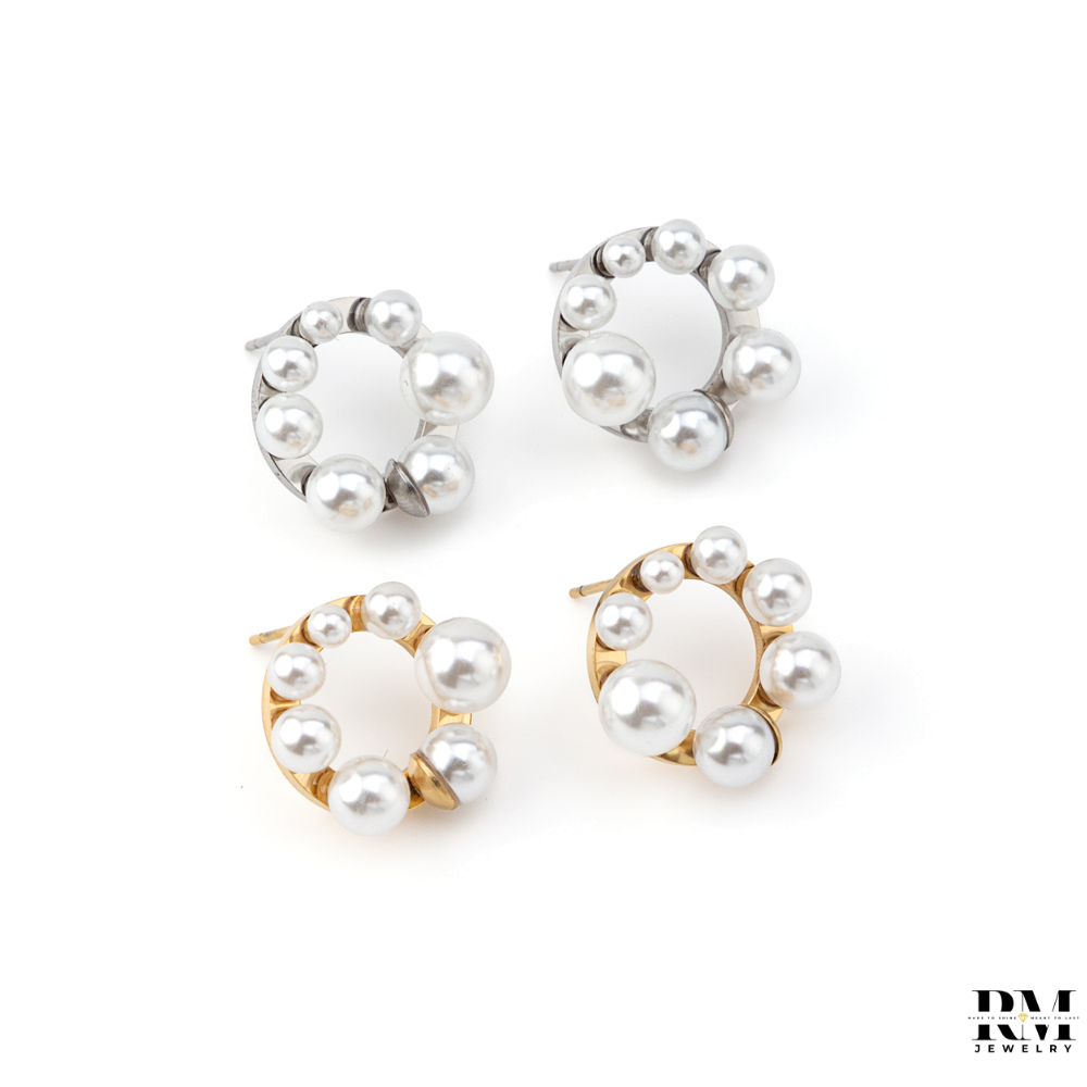 Brinco com Aro de Pérolas