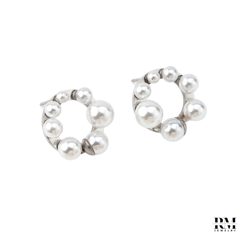 Brinco com Aro de Pérolas